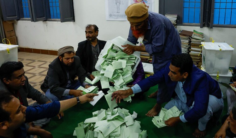 Pakistan-elections-counting-underway-reuters