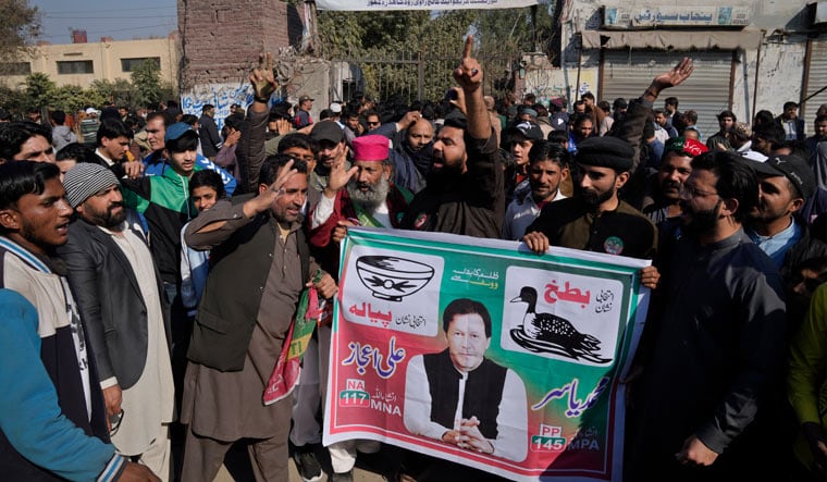 Pakistan-polls-results-delay-ap