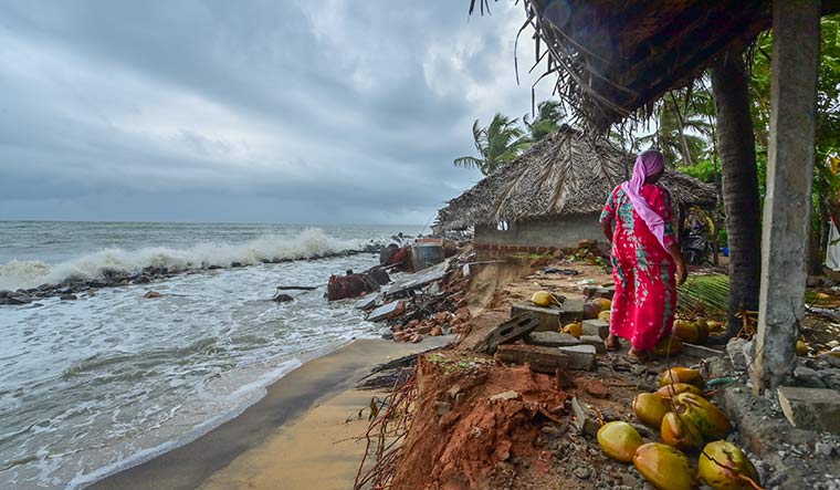 74-sea-erosion-kerala-new