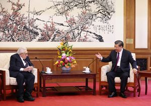 Henry Kissinger and Xi Jinping in Beijing | Reuters