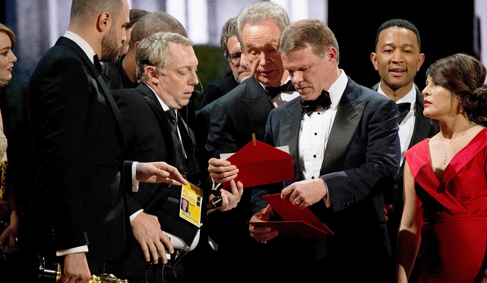 oscars-stage-8 oscars-stage-8