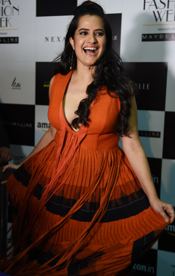 Sona Mohapatra Adds Desi Twist To Aifw