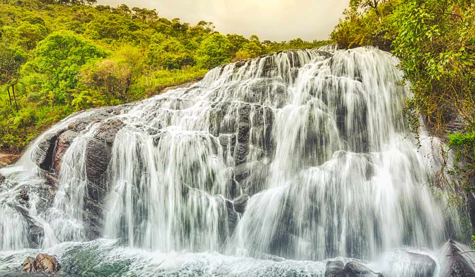 bakers-falls-horton-plains-sri-lanka