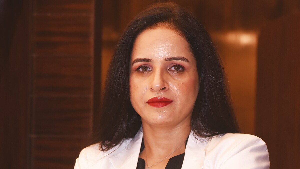 Dr Archana Singh
