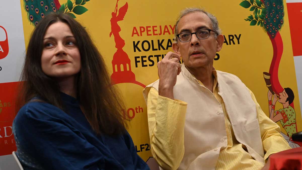 Nobel laureate Abhijit Banerjee with illustrator Cheyenne Oliver | Salil Bera