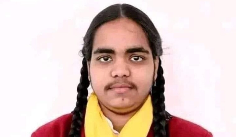 UP Class 10 UP Board examinations topper Prachi Nigam was trolled by a section of internter users | Twitter
