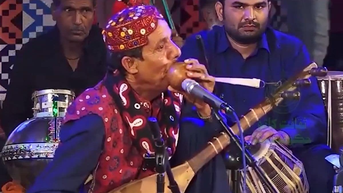 A musician plays the boreendo | UNESCO