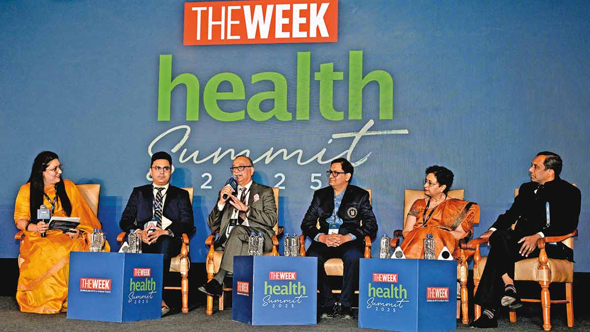 (From left) Senior Special Correspondent Kanu Sarda; Dr Siddharth Sood, senior consultant, medical oncology/cellular therapies, Fortis Hospitals Limited, Faridabad; Dr H. Sudarshan Ballal, chairman, Manipal Hospitals; Dr Nitin Kansal, medical director and HOD, cardiology, Santokba Durlabhji Memorial Hospital, Jaipur; Dr Ritu Jain, director, Vardhman Medicare, and Dr Paul Henry, Naruvi Hospitals, Vellore | Sanjay Ahlawat