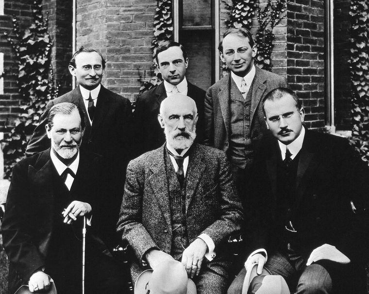 Mind readers: (From left, sitting) Sigmund Freud, G. Stanley Hall and C.G. Jung with (standing) Abraham A. Brill, Ernest Jones, Sándor Ferenczi at the Clark University in Worcester, Massachusetts.
