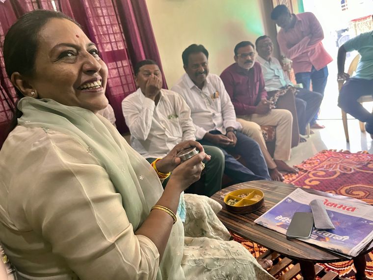 Congress leader Yashomati Thakur campaigning in Teosa assembly constituency in Amravati on October 17 | Kavitha Iyer