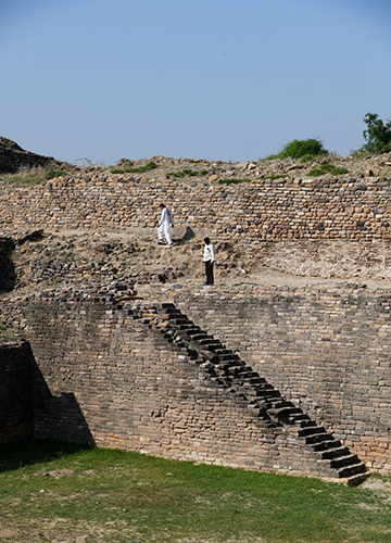 Tales of yore: Visitors at the Dholavira site in Gujarat | Sanjay Ahlawat