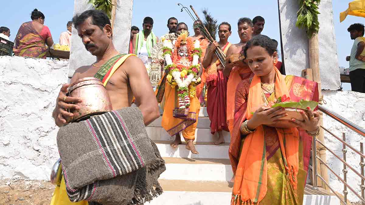 31-a-procession-at-the-Shri-Khapri-Deva-Temple