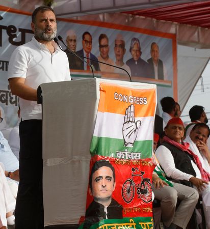 Partnership act: Rahul Gandhi and Akhilesh Yadav at an INDIA bloc rally in Amroha, UP | Pawan Kumar