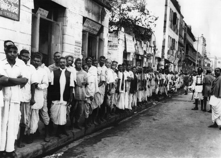 Democracy, in a line: People queue up in Calcutta in January 1952 to vote in the first general elections in independent India | Getty Images