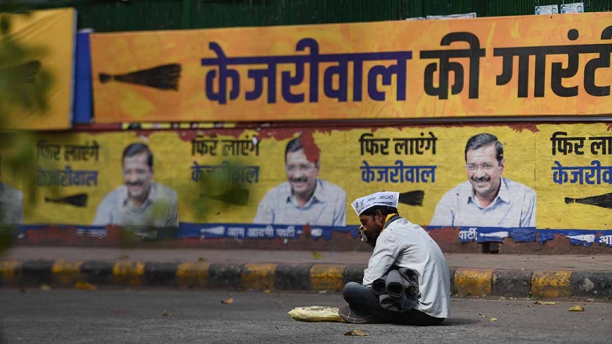 Down and out: An AAP worker after the poll results | Kritajna Naik