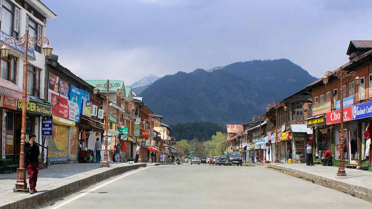 Silent anger: A deserted Pahalgam market after the terror attack | Arsalan Ashiq