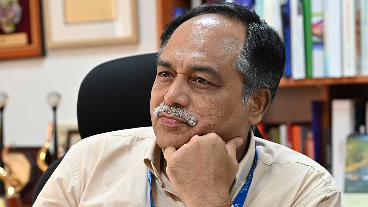 Prof Shireesh Kedare | Amey Mansabdar
