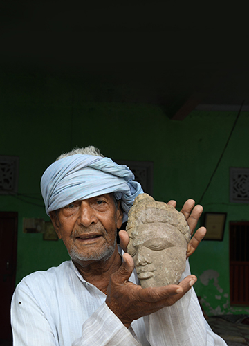 Stories in stone: Ranvijay Singh of Ayer-pathri village in Bihar has turned his home into a private museum of terracotta shards and idols rescued from surrounding fields | Sanjay Ahlawat