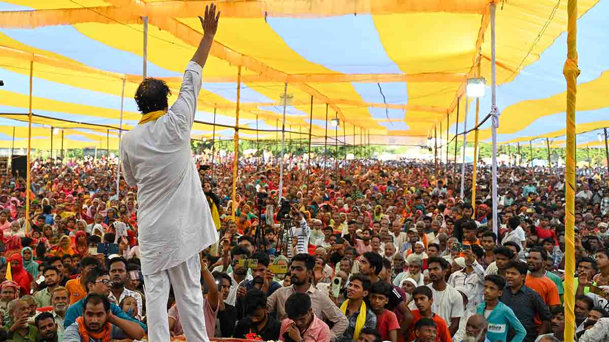 Prashant Kishor, founder and chief Jan Suraaj party, interacting with the people during Bihar badlao rally at Araria in Bihar. 14 July 2025. Photo by Salil Bera