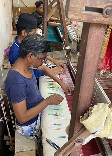 Six yards of suave: This atelier in Semra, near Varanasi, is where Raw Mango commissioned the handloom silk and lycra blend sari | Namrata Zakaria