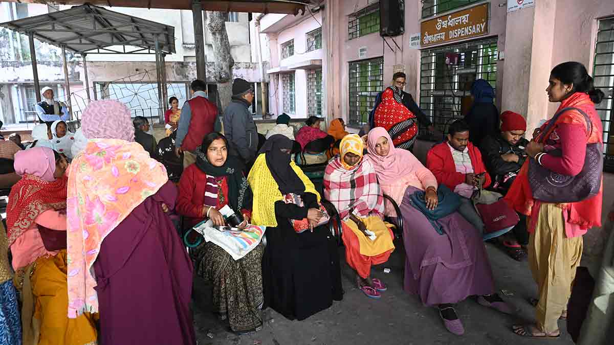 Wait and watch: Patients at the National Institute of Homoeopathy in Kolkata | Salil Bera