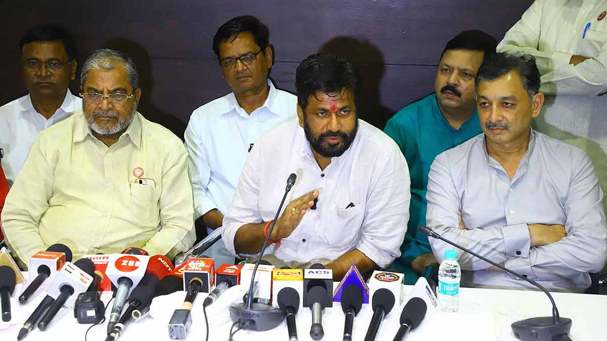 Front and centre: (From left to right) Raju Shetti, Bachchu Kadu and Sambhaji Raje Chhatrapati announce the launch of the Parivartan Maha Shakti in Pune.