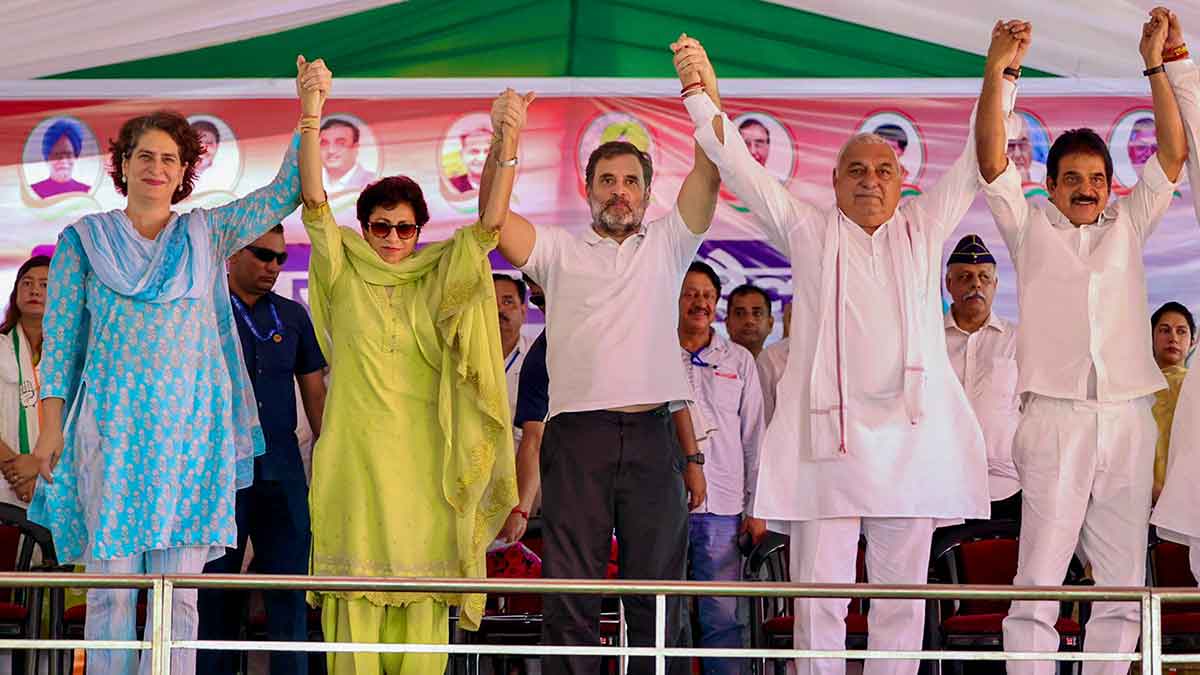 Stronger together: Priyanka Gandhi, Kumari Selja, Rahul Gandhi, Bhupinder Singh Hooda and K.C. Venugopal at a public meeting in Naraingarh | PTI