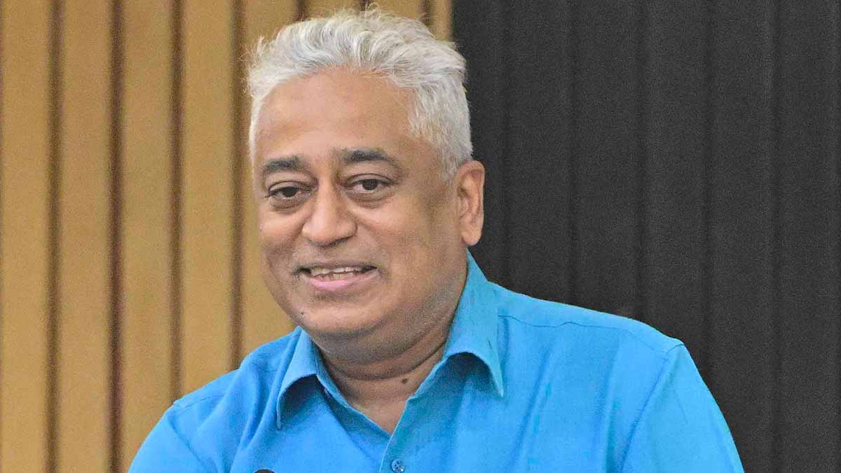 News and views: Sardesai says the party system in India is broken and needs to be fixed | Josekutty Panackal
