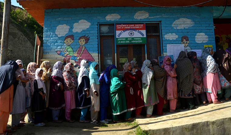 Changing times: Women queue up to vote in Budgam | Bilal Bhadur