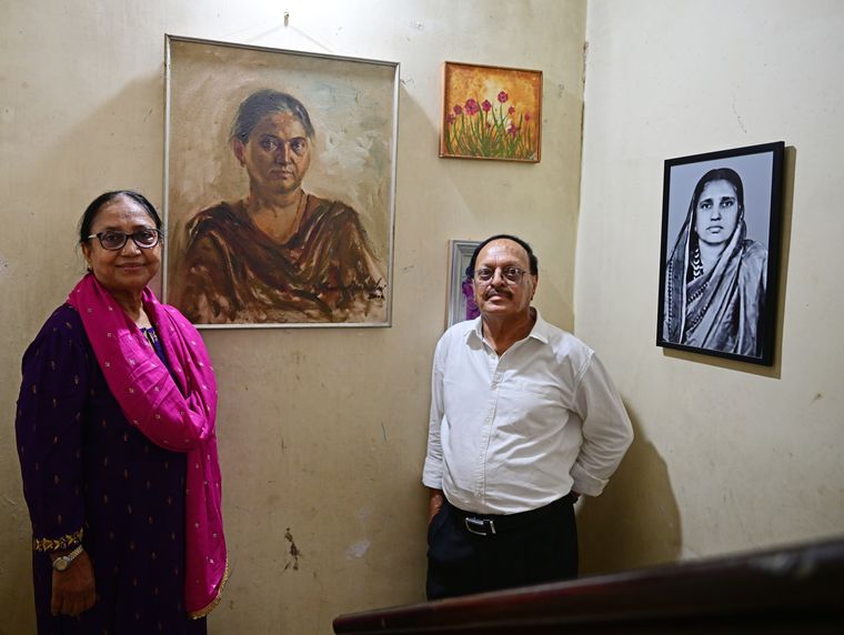 Calm to her storm: Banu with husband Mushtaq at their home | Bhanu Prakash Chandra