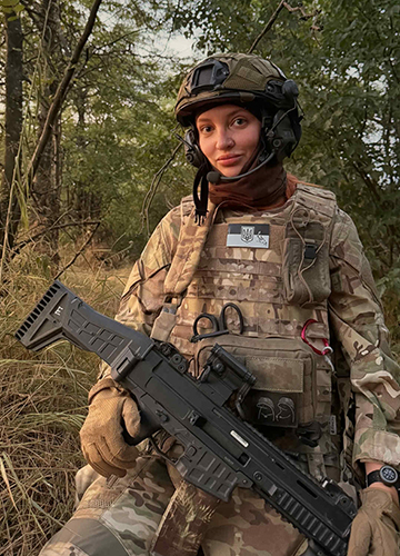 Soldier poet Eva Tur