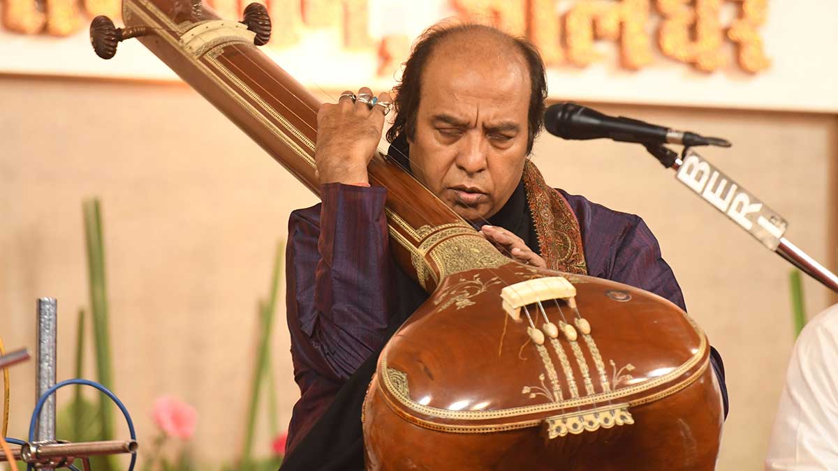 Making music: Dhrupad singer Ustad Faiyaz Wasifuddin Dagar performs at the Harivallabh Sangeet Sammelan | Sanjay Ahlawat