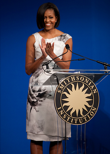 Michelle Obama wears his design at the Smithsonian’s National Musuem of American History in Washington in 2010 | Getty Images