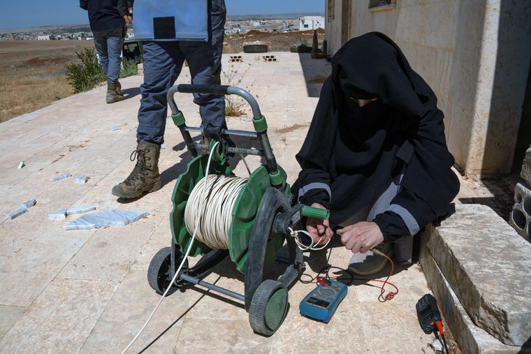 Tough life: Hiba Al Hassan performs circuit continuity check | Anagha Subhash Nair