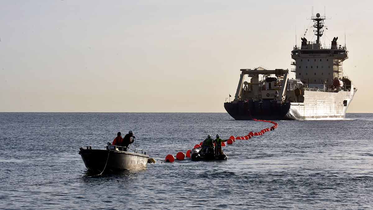 The undersea game: Workers laying cables for 2Africa, a major submarine cable system connecting Europe, Africa and landing stations in India | Getty Images