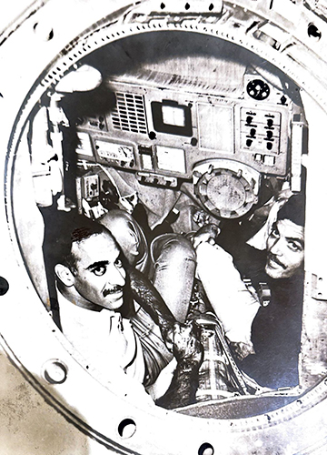 First-hand learning: Suri (left) with Ravish Malhotra in the Soyuz capsule during their introduction to the spacecraft | Imaging: Sumesh C.N.