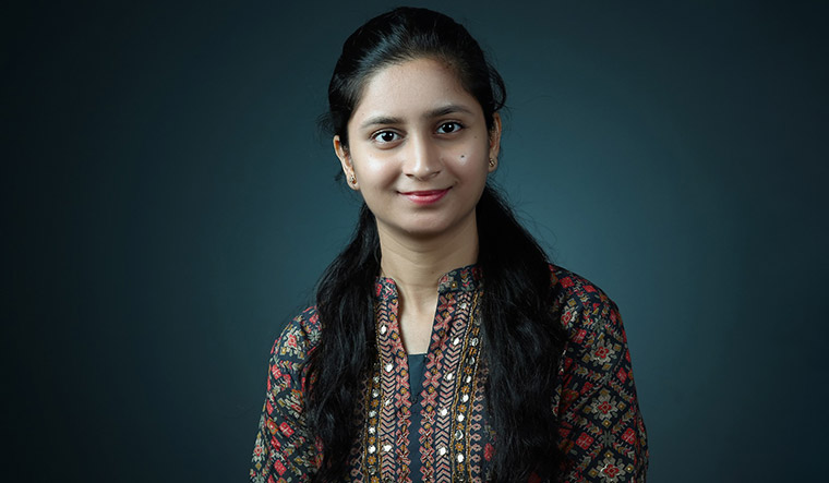 28-Priyanka-Jarkiholi