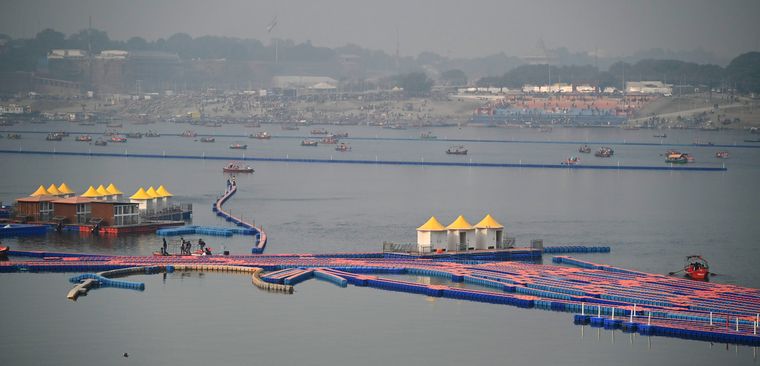 Floating changing rooms | Salil Bera