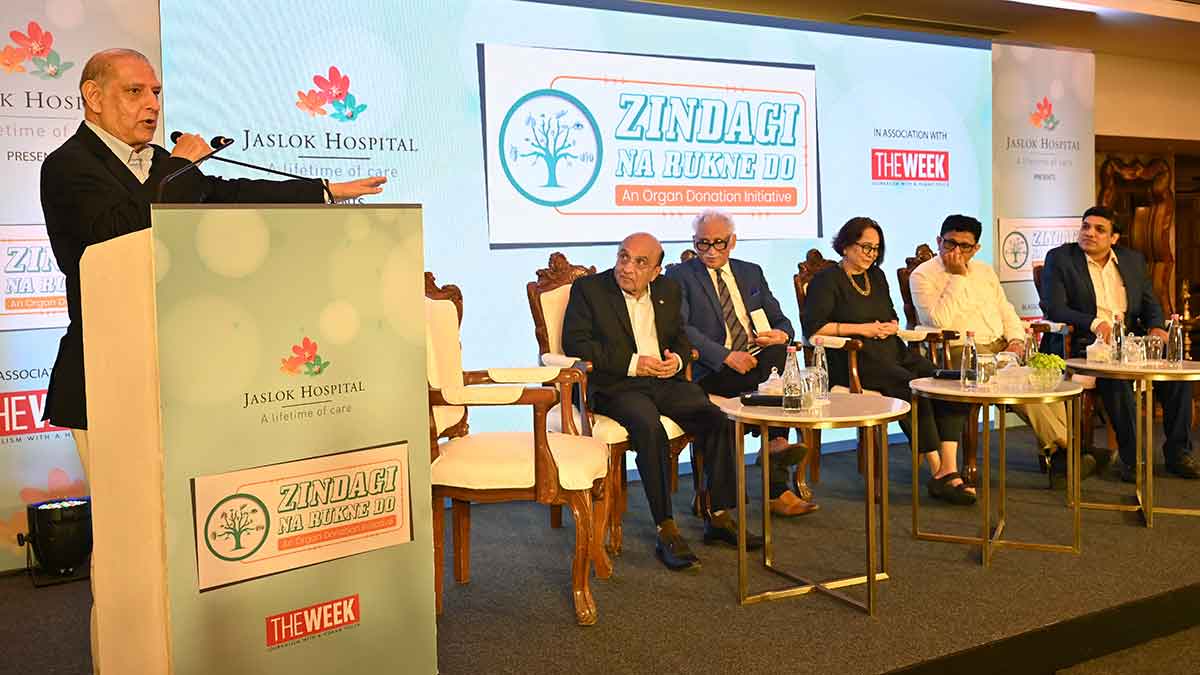 New lease on life: (From left) Dr S.K. Mathur, president, ZTCC (standing); Dr A.B. Mehta, Director of Cardiology; Dr Shailesh Raina, Director, Urology; Dr Aabha Nagral, Director, Gastroenterology and Chief Hepatologist; Dr Rushi Deshpande, Director, Nephrology (Academics); and Dr Upendra Bhalerao, Consultant, Heart Transplant Surgery | Amey Mansabdar