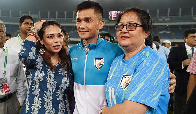 57-Sunil-Chhetri-with-his-wife-Sonam-Bhattacharya
