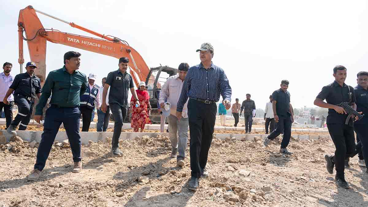 Action hero: HYDRAA Commissioner A.V. Ranganath inspects restoration works at Nallacheruvu Lake, Kukatpally, Hyderabad | Satyanarayana Gola
