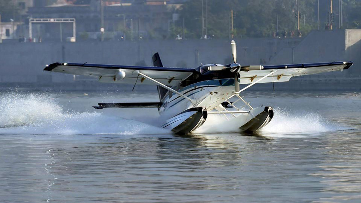 seaplane