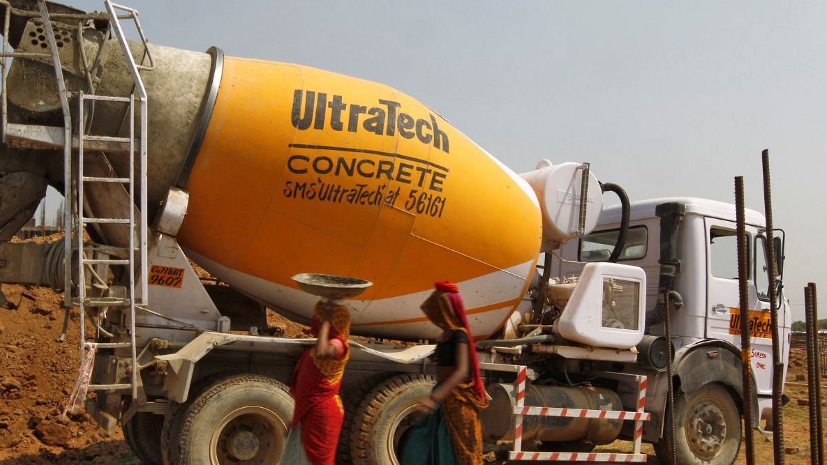 UltraTech Cement Mixer