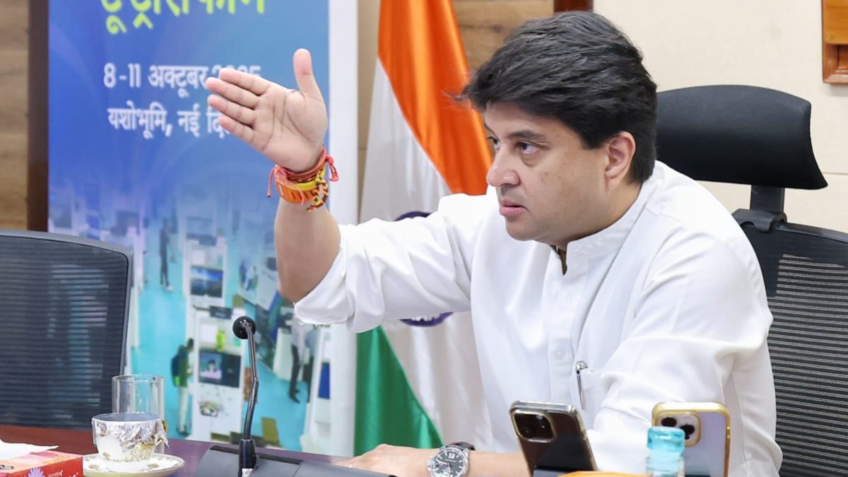 Jyotiraditya Scindia chairs a progress review meeting of the Bharat 6G Alliance on October 3 | File/X