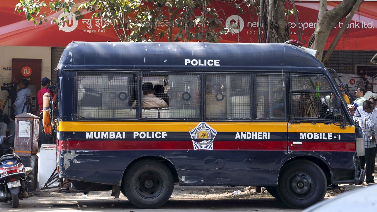 Mumbai Police outside a branch of the New India Co-operative Bank | PTI