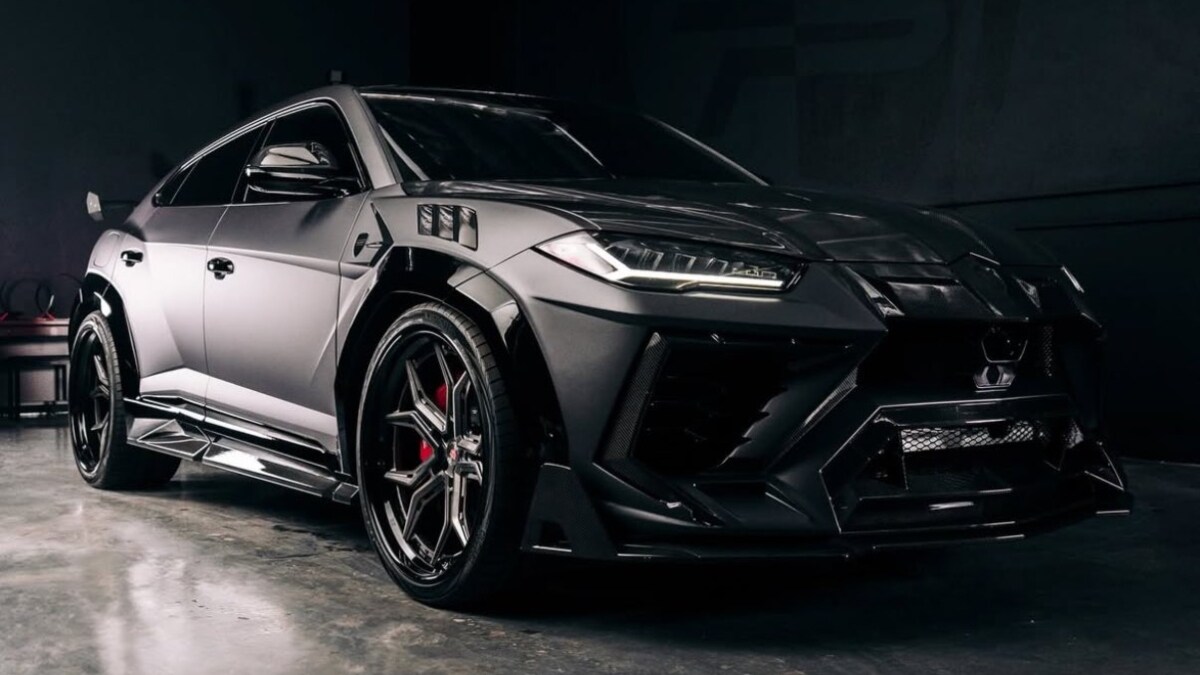 Image of a Lamborghini Urus car used for representation | X