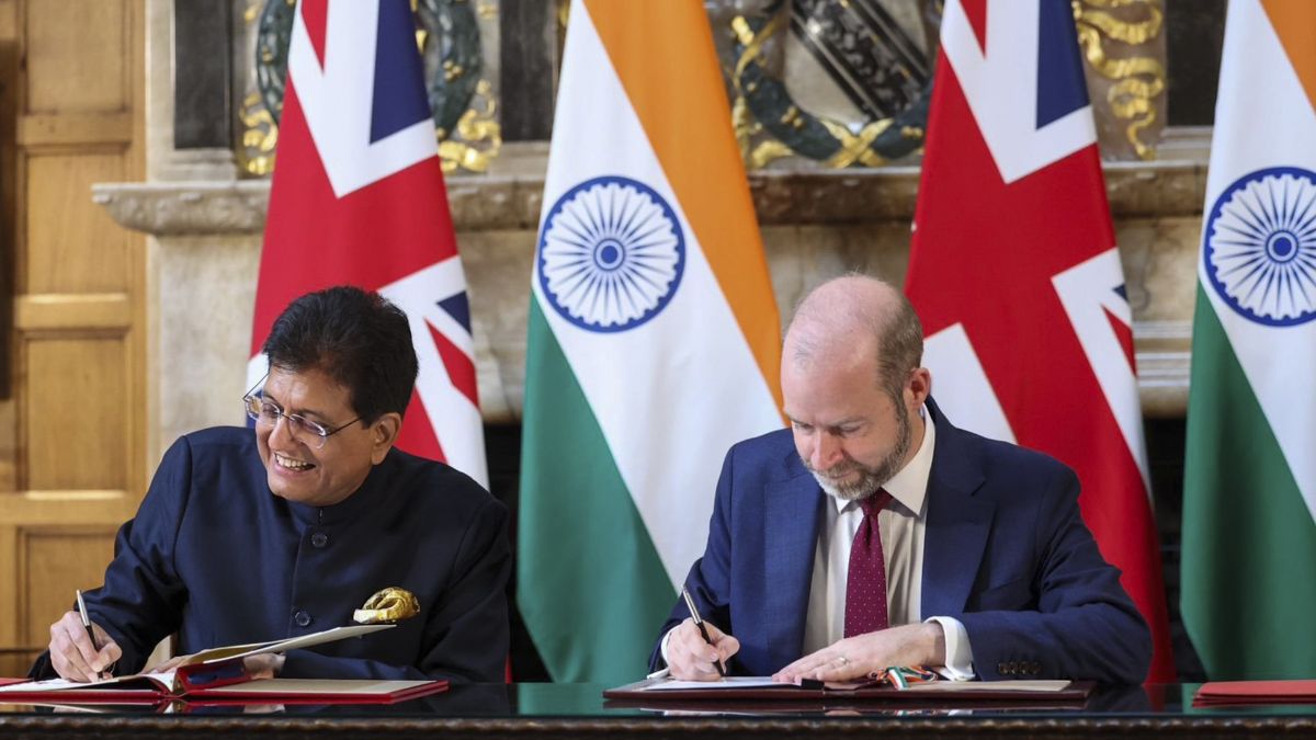Union Commerce Minister Piyush Goyal and his British counterpart Jonathan Reynold sign of the Comprehensive Economic and Trade Agreement (CETA) in the UK | X