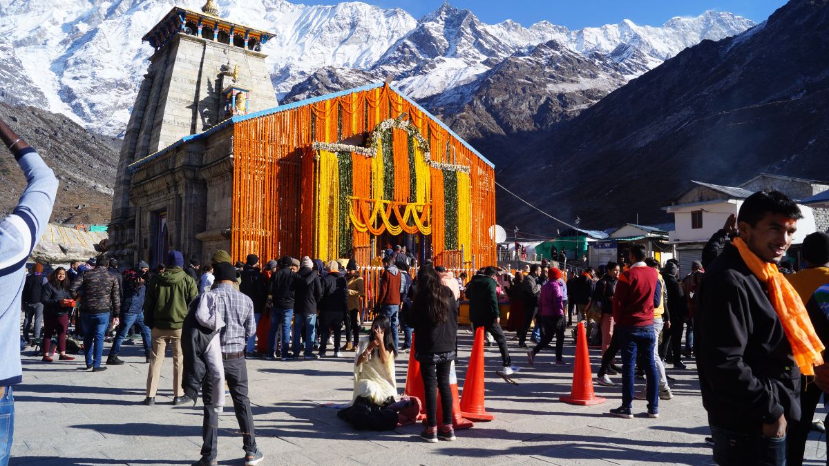 Representative image of crowds at the Kedarnath Temple in Uttarakhand | Shutterstock