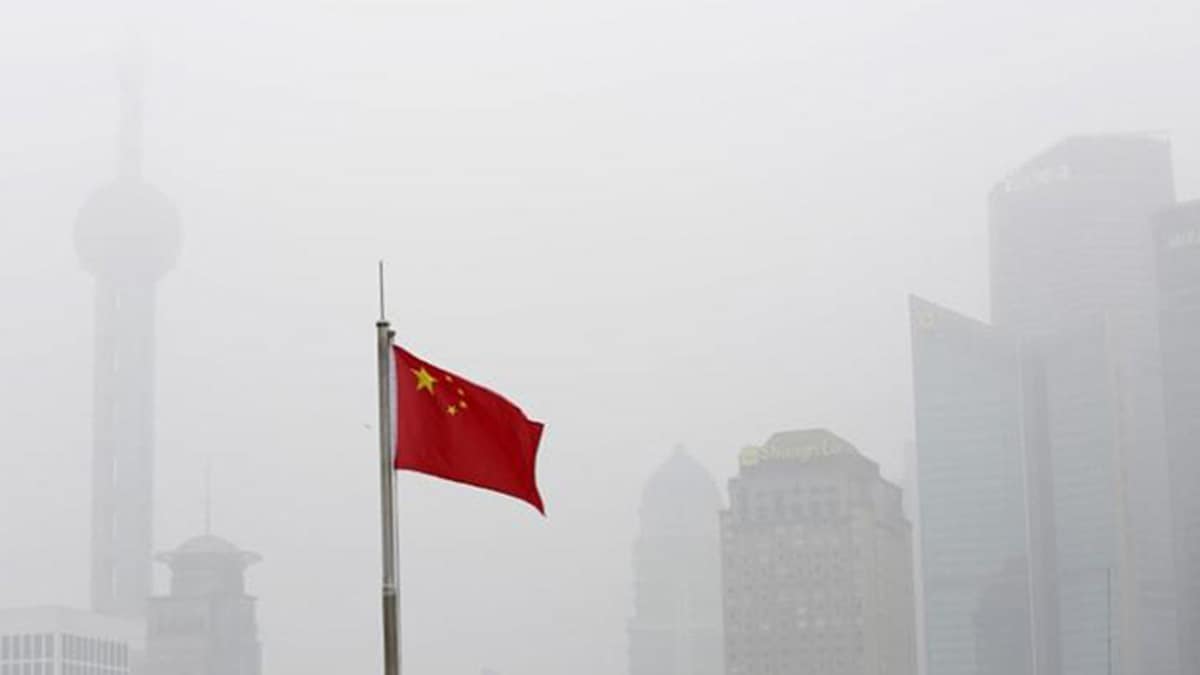 china-spies-flag