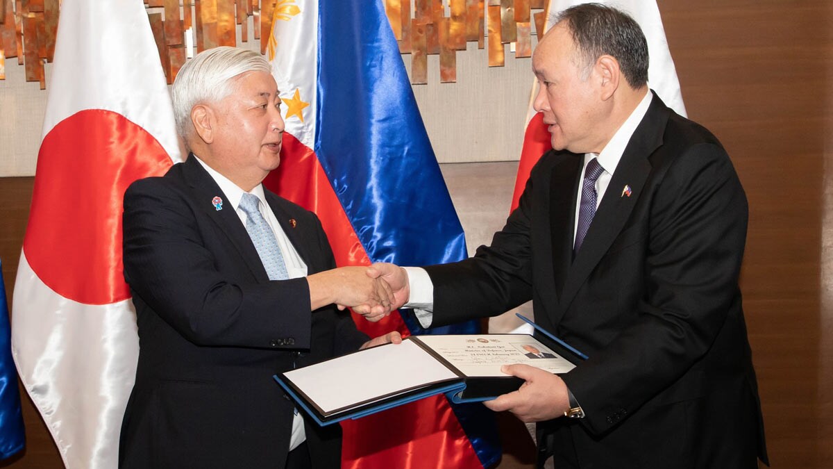 china-phil-def-min